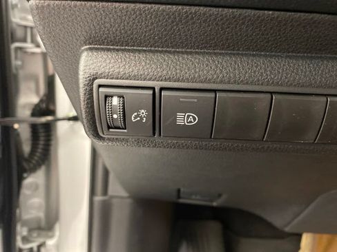 Used 2026 Toyota Corolla SE FWD image 15