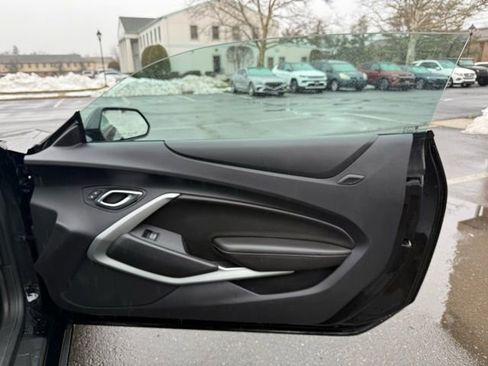 Used 2016 Chevrolet Camaro LT image 23