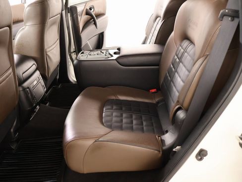 Used 2019 Nissan Armada Platinum w/ Captain's Chairs Package image 13