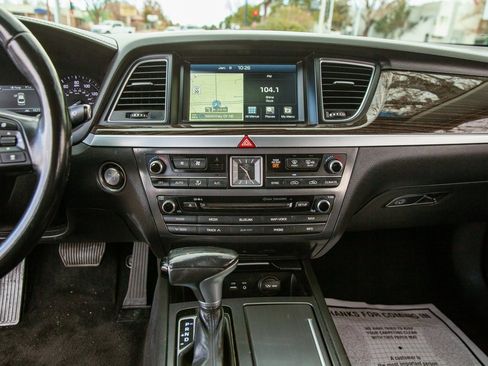 Used 2018 Genesis G80 3.8 image 15