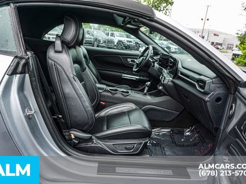 Used 2025 Ford Mustang Premium RWD image 22