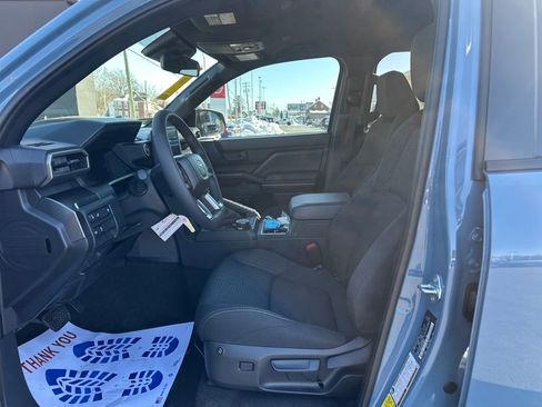 New 2026 Toyota 4Runner SR5 image 9