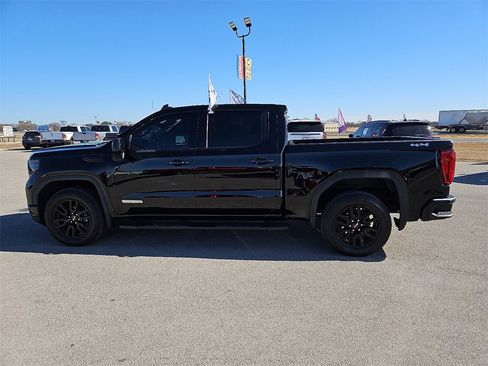 Used 2022 GMC Sierra 1500 Elevation w/ LPO, Elevation Black Package image 3