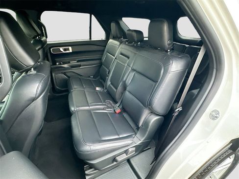 Used 2020 Ford Explorer XLT w/ Equipment Group 202A image 22