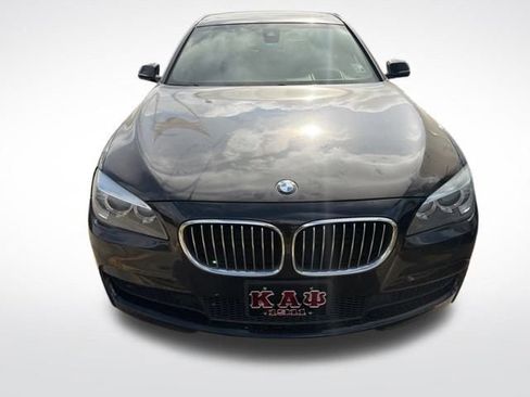 Used 2014 BMW 750Li image 3