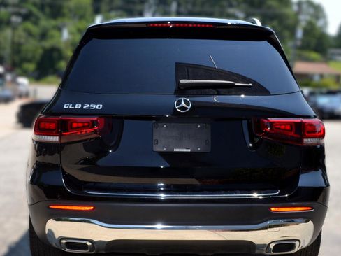 Used 2023 Mercedes-Benz GLB 250 image 13