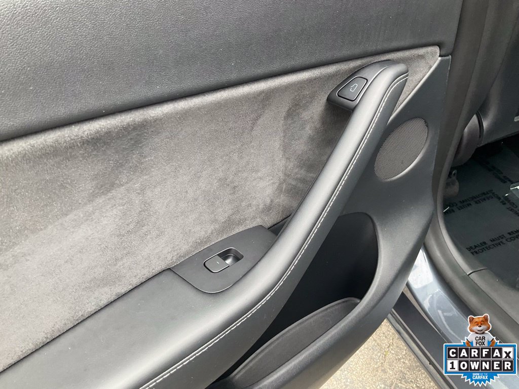 Used 2022 Tesla Model Y Performance AWD/4WD image 32