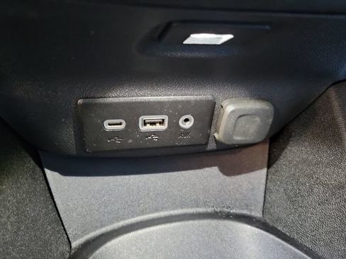 Used 2025 Chevrolet Malibu RS FWD image 23