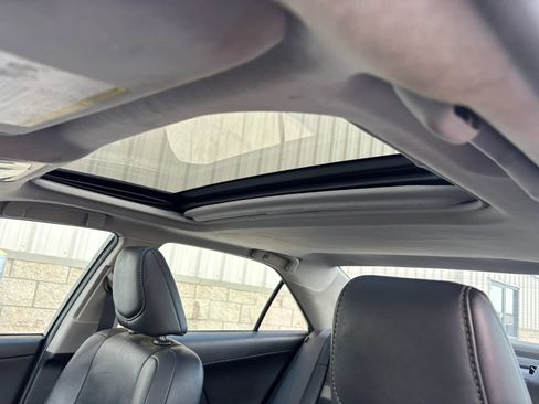 Used 2012 Toyota Camry SE w/ Leather Pkg FWD image 22