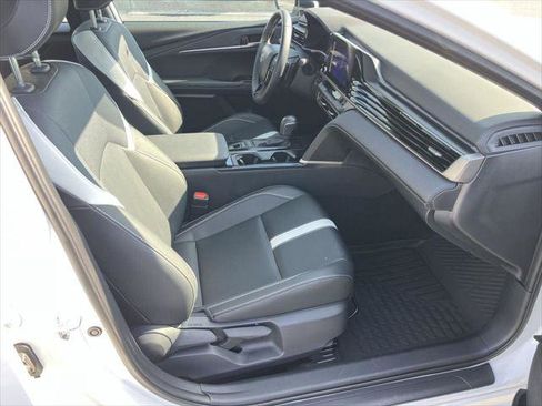 Certified 2025 Toyota Camry SE image 30