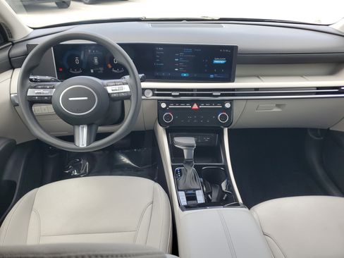 Used 2025 Hyundai Tucson SEL image 17