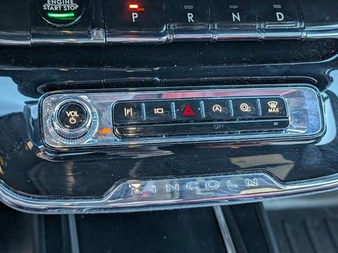 Used 2023 Lincoln Corsair Reserve image 30