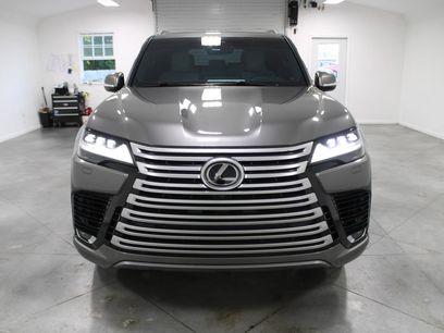Used 2024 Lexus LX 600 4WD w/ Luxury Package