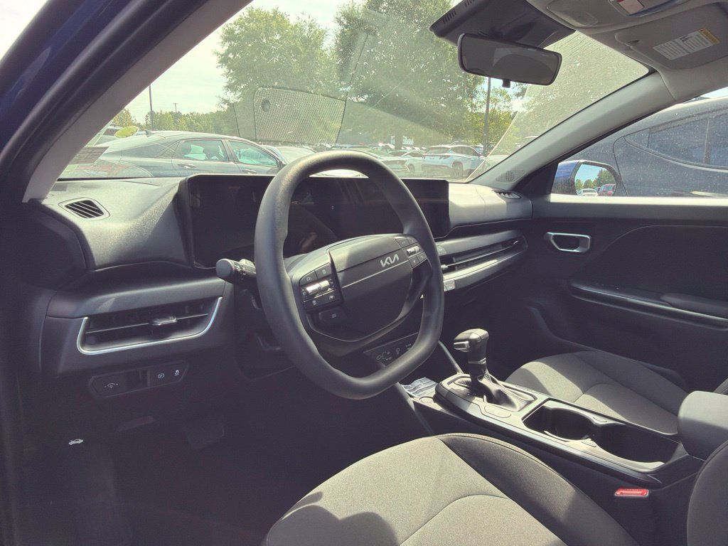 Used 2026 Kia K4 FWD image 7