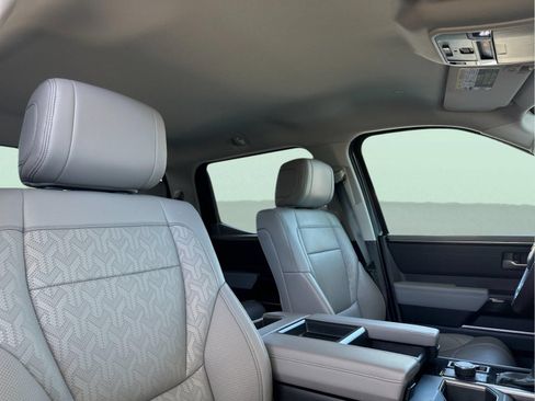 Used 2023 Toyota Tundra Limited AWD/4WD image 16