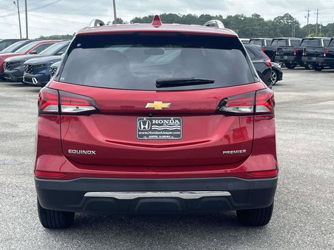 Used 2022 Chevrolet Equinox Premier FWD image 4
