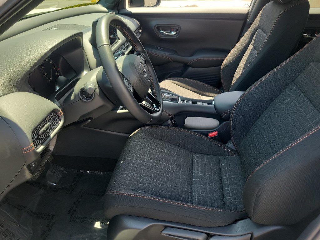 Used 2027 Honda HR-V Sport image 17