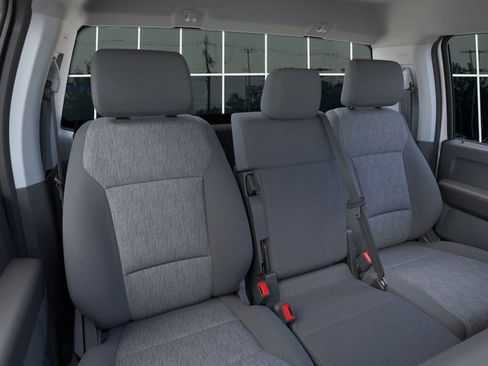 New 2026 Ford F250 XL w/ FX4 Off-Road Package image 10