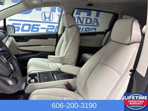 New 2026 Honda Odyssey Touring image 31