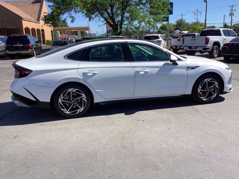 Used 2025 Hyundai Sonata SEL FWD image 11