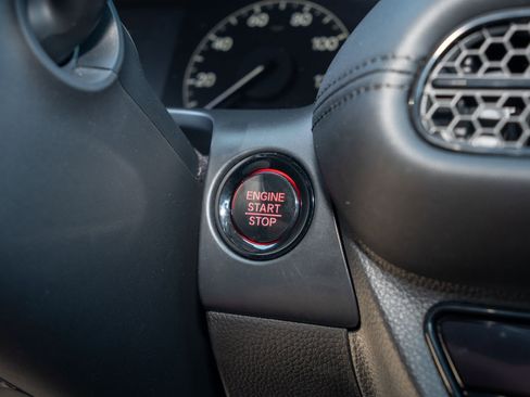 Certified 2023 Honda HR-V LX image 27