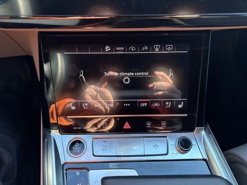 Used 2022 Audi e-tron Chronos w/ Chronos Package image 17