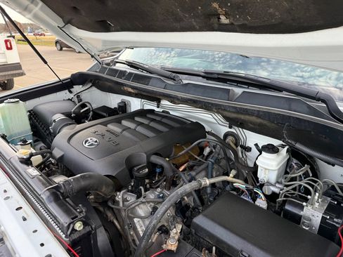 Used 2015 Toyota Tundra SR5 image 39