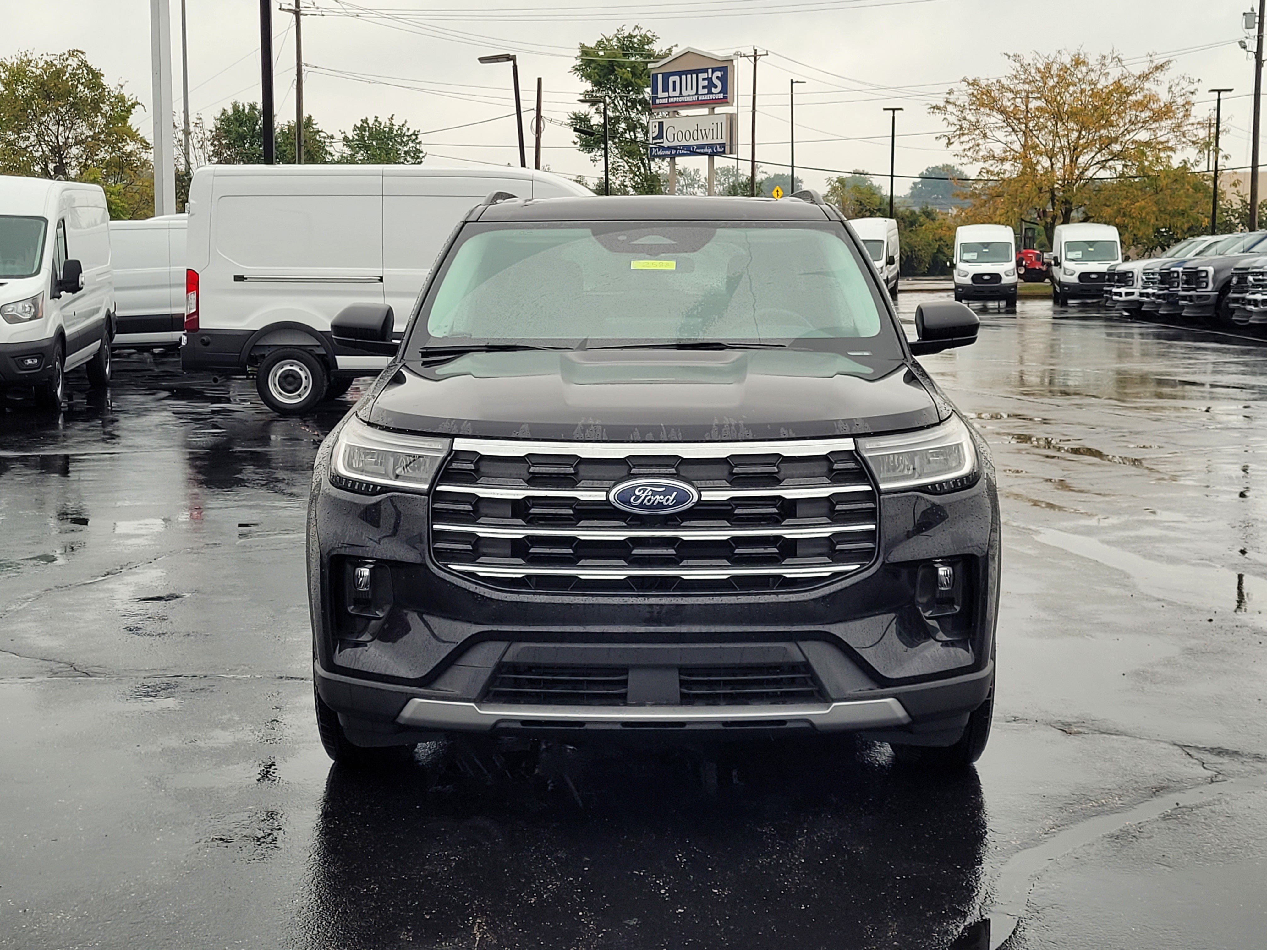 New 2026 Ford Explorer Active w/ Active Comfort Package AWD/4WD image 9