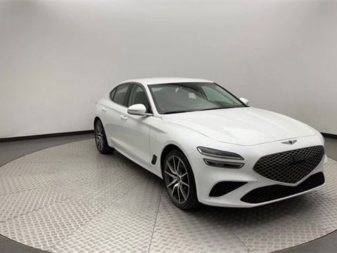 Used 2023 Genesis G70 2.0T image 8