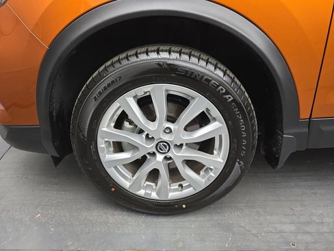 Used 2021 Nissan Rogue Sport SV image 12