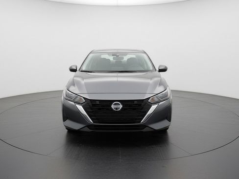 Used 2025 Nissan Sentra SV FWD image 2