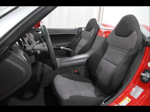 Used 2008 Pontiac Solstice Convertible w/ Preferred Package RWD image 6