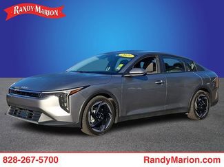 Used 2025 Kia K4 EX FWD video 1