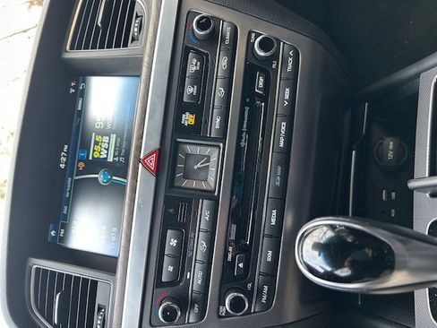 Used 2015 Hyundai Genesis 3.8 w/ Option Group 03 image 14