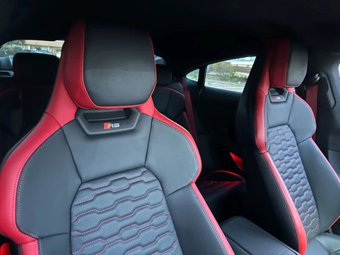 Used 2023 Audi RS e-tron GT image 35