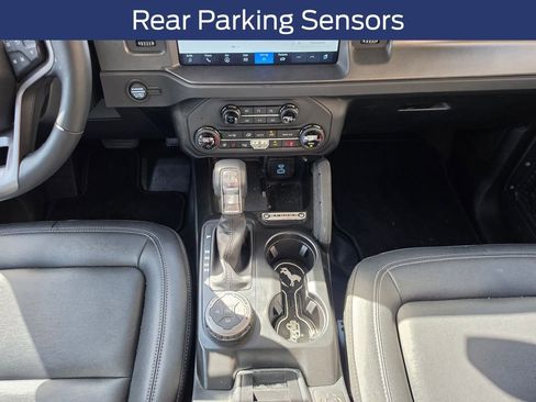 Used 2025 Ford Bronco Badlands image 18