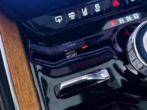 Used 2022 Jeep Grand Wagoneer Series III image 30