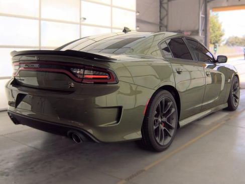 Used 2022 Dodge Charger Scat Pack w/ Plus Group RWD image 3