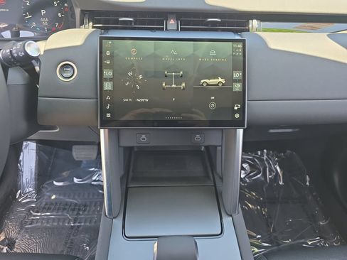 Certified 2025 Land Rover Discovery Sport S AWD/4WD image 22