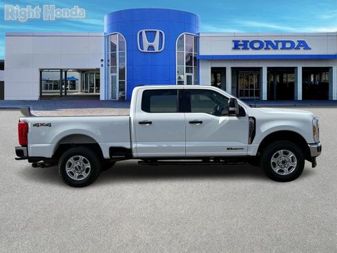 Used 2025 Ford F250 XLT image 9