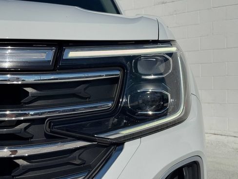 Used 2025 Volkswagen Atlas SE FWD image 10