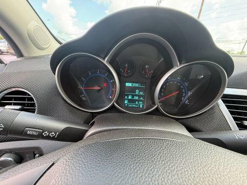 Used 2016 Chevrolet Cruze LT FWD image 17