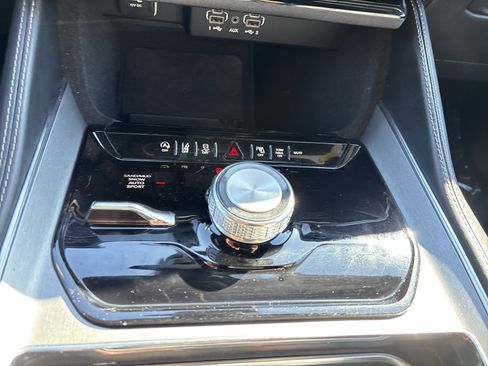 Used 2024 Jeep Wagoneer Series II image 32