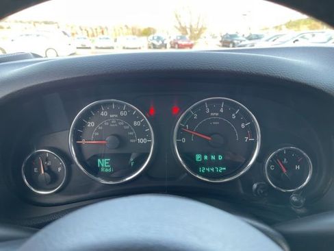 Used 2018 Jeep Wrangler Unlimited Rubicon w/ Connectivity Group image 14