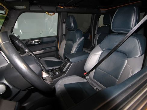 Used 2021 Ford Bronco First Edition AWD/4WD image 4