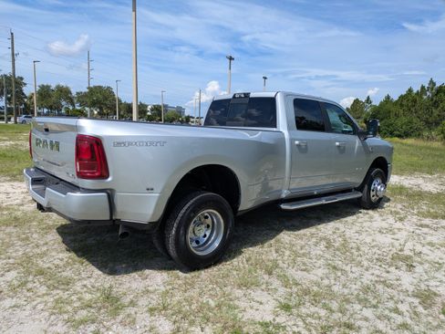 Used 2026 RAM 3500 Laramie w/ Sport Appearance Package AWD/4WD image 4