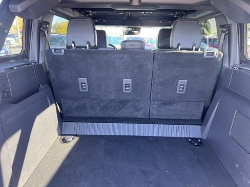 Used 2023 Ford Bronco Wildtrak image 15
