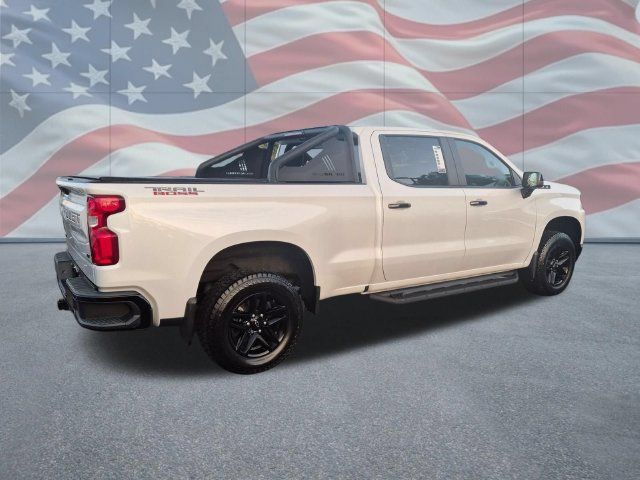 Used 2021 Chevrolet Silverado 1500 LT Trail Boss w/ Convenience Package II AWD/4WD image 3