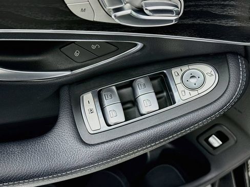 Used 2018 Mercedes-Benz GLC 300 4MATIC image 18