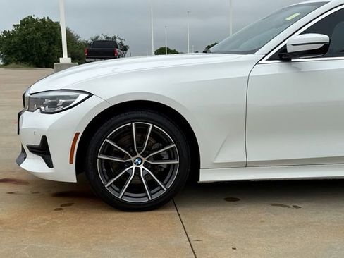 Used 2021 BMW 330i Sedan w/ Convenience Package RWD image 5
